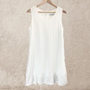 Neesha Elegant White Sleeveless Tank Top